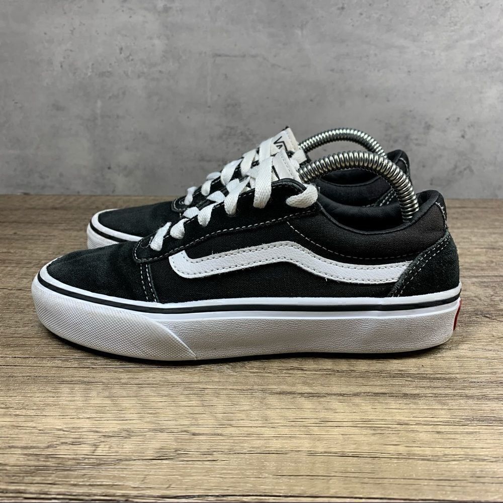 Vans Off The Wall~Black~ Low Top Skateboard Shoes 751505~UNISEX~Youth Size 2.5